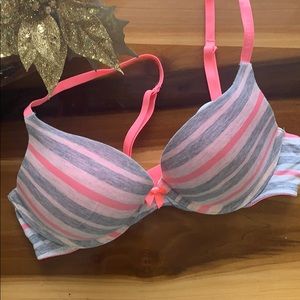 Victoria’s Secret 36B Light Lift Push-Up Bra